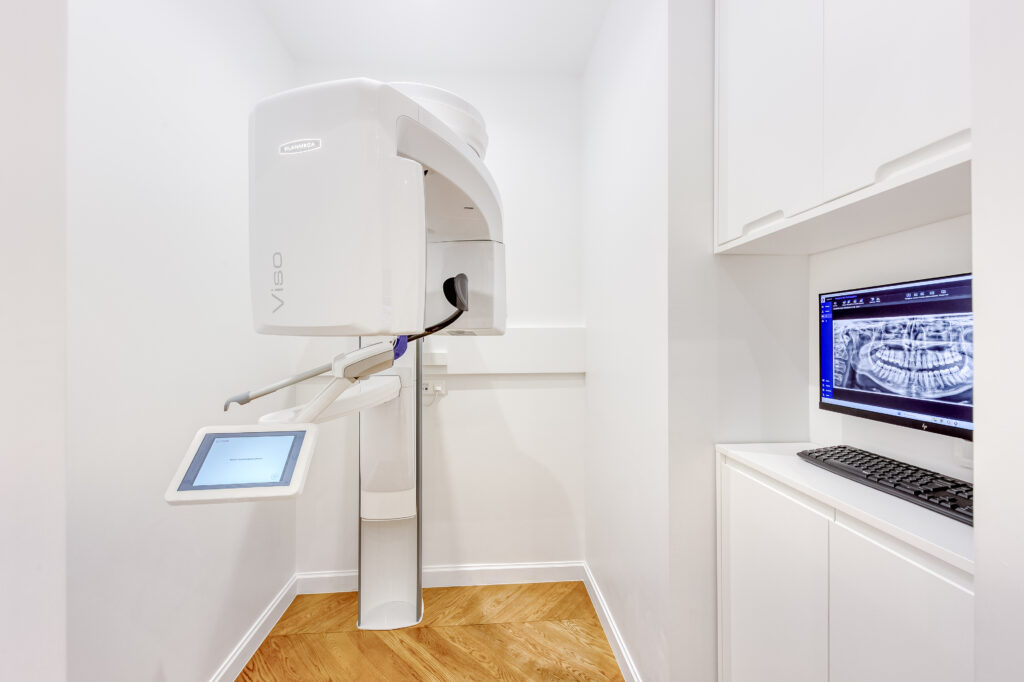 Dr Marin Pomperski - Chirurgien Dentiste - Esthétique - Paris