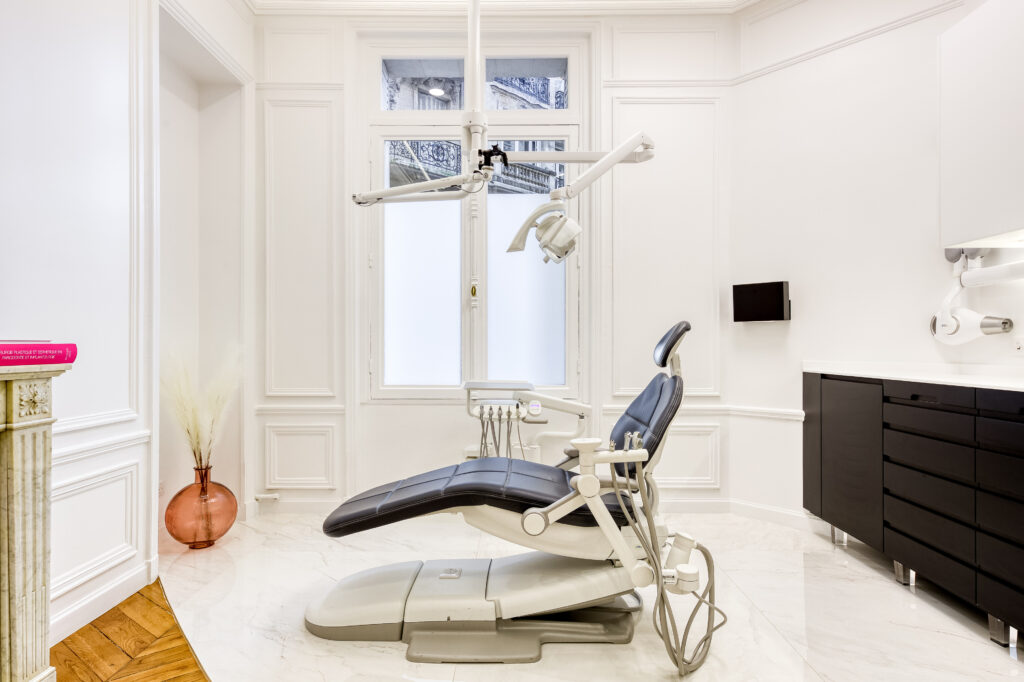 Dr Marin Pomperski - Chirurgien Dentiste - Esthétique - Paris